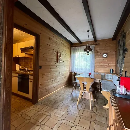 Urlaubsstube1982 - Wildromantisch Mit Kamin Und Rustikalem Charme Schöfweg